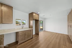 4542 N 50th Dr, Phoenix, AZ 85031 - Photo 3