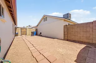 1055 N Recker Rd, Mesa, AZ 85205 - Photo 21