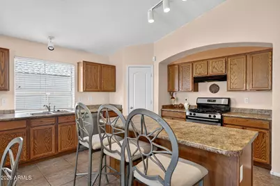 687 E Palomino Way, San Tan Valley, AZ 85143 - Photo 13