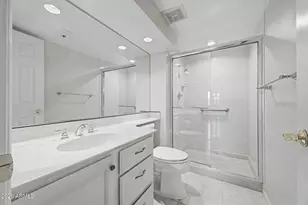 7860 E Camelback Rd, Scottsdale, AZ 85251 - Photo 21