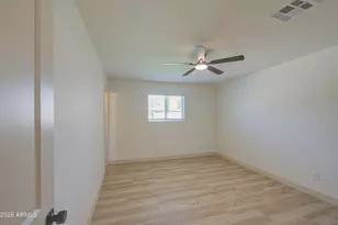 218 E Cairo Dr, Tempe, AZ 85282 - Photo 19