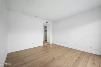 5207 S Hazelton Lane, Tempe, AZ 85283 - Photo 15