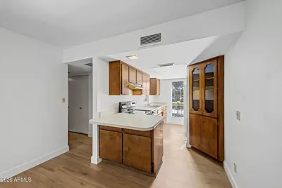 5207 S Hazelton Lane, Tempe, AZ 85283 - Photo 9