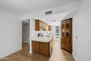5207 S Hazelton Ln, Tempe, AZ 85283 - Photo 9