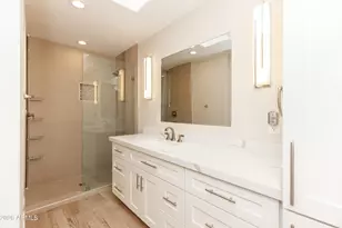 7401 N Scottsdale Rd, Paradise Valley, AZ 85253 - Photo 37