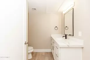 7401 N Scottsdale Rd, Paradise Valley, AZ 85253 - Photo 19