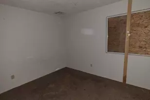 901 W Angela Dr, Phoenix, AZ 85023 - Photo 9