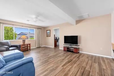 9811 W Redwood Drive, Sun City, AZ 85351 - Photo 7