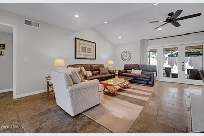1110 E Orangewood Avenue, Phoenix, AZ 85020 - Photo 5