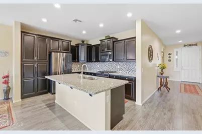 18047 W Statler Street, Surprise, AZ 85388 - Photo 17