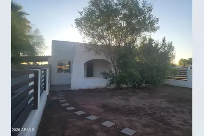 2102 N 26th Place, Phoenix, AZ 85008 - Photo 1