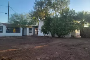 2102 N 26th Pl, Phoenix, AZ 85008 - Photo 3