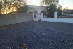 2102 N 26th Pl, Phoenix, AZ 85008 - Photo 11