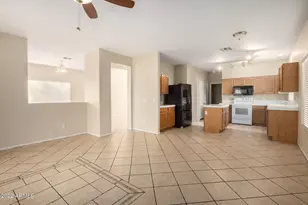 2237 S 63rd Ln, Phoenix, AZ 85043 - Photo 9