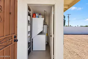 2925 W Palm Ln, Phoenix, AZ 85009 - Photo 21