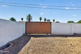 2925 W Palm Ln, Phoenix, AZ 85009 - Photo 25