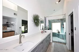 9370 N 100th Pl, Scottsdale, AZ 85258 - Photo 9