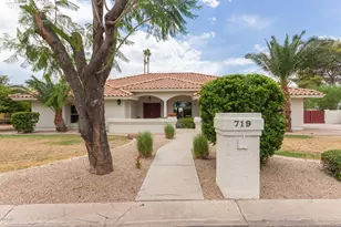 719 E Fairway Dr, Litchfield Park, AZ 85340 - Photo 1