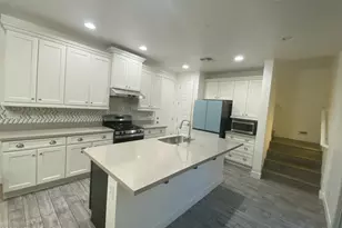 4708 E Daley Ln, Phoenix, AZ 85050 - Photo 9