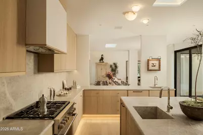 5970 N Echo Canyon Drive, Phoenix, AZ 85018 - Photo 11