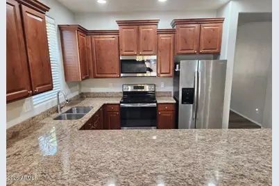 7558 W Spur Drive, Peoria, AZ 85383 - Photo 3