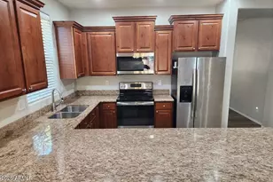7558 W Spur Dr, Peoria, AZ 85383 - Photo 3