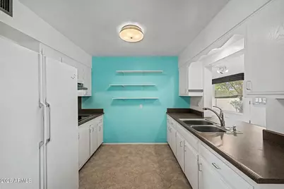 13210 N 108th Drive, Sun City, AZ 85351 - Photo 11