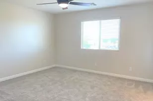 7826 S Peppertree Dr, Gilbert, AZ 85298 - Photo 9