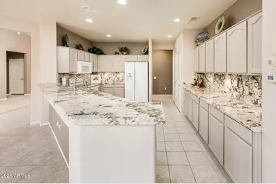 16012 W La Paloma Drive, Surprise, AZ 85374 - Photo 17