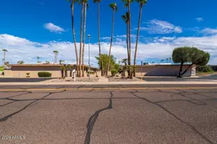 13817 N 111th Ave, Sun City, AZ 85351 - Photo 3