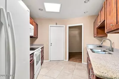 13817 N 111th Avenue, Sun City, AZ 85351 - Photo 9