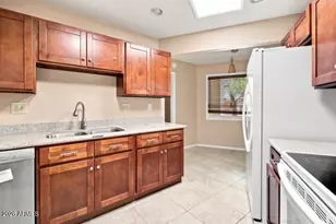 13817 N 111th Ave, Sun City, AZ 85351 - Photo 11