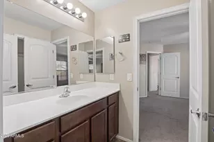 18049 W Ivy Ln, Surprise, AZ 85388 - Photo 19