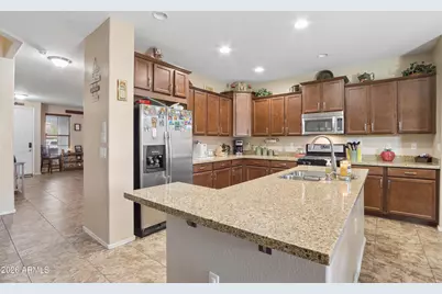 18049 W Ivy Lane, Surprise, AZ 85388 - Photo 7