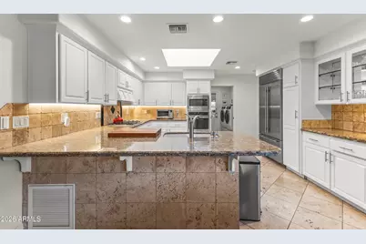610 W Glenn Drive, Phoenix, AZ 85021 - Photo 9