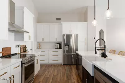 23861 N 21st Place, Phoenix, AZ 85024 - Photo 5
