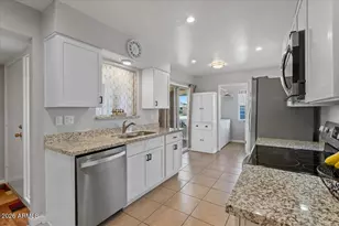 10895 W Clair Dr, Sun City, AZ 85351 - Photo 7
