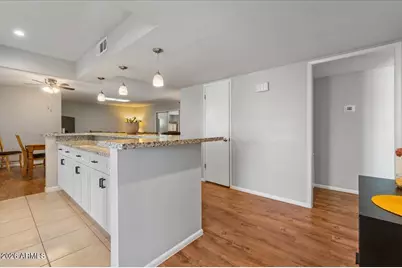 10895 W Clair Drive, Sun City, AZ 85351 - Photo 5