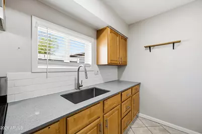 5206 W Ocotillo Road #Apt B, Glendale, AZ 85301 - Photo 9
