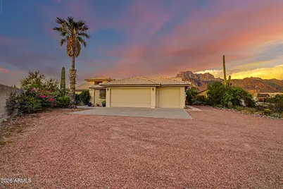 5674 E 3rd Avenue, Apache Junction, AZ 85119 - Photo 3