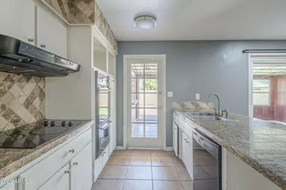 3236 S Kenwood Lane, Tempe, AZ 85282 - Photo 11