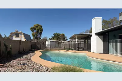 8334 N 57th Drive, Glendale, AZ 85302 - Photo 7