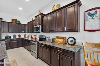 18576 W Kendall Street, Goodyear, AZ 85338 - Photo 11