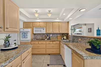 17610 N Calico Drive, Sun City, AZ 85373 - Photo 9