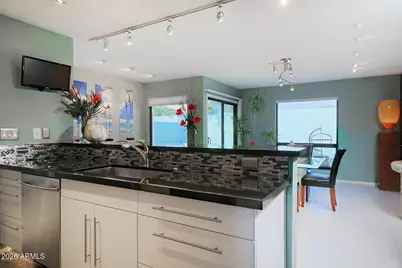 110 W Victoria Square, Phoenix, AZ 85013 - Photo 11