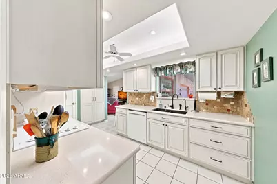 11053 W Pine Hollow Drive, Sun City, AZ 85351 - Photo 23
