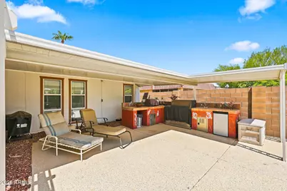 11053 W Pine Hollow Drive, Sun City, AZ 85351 - Photo 35