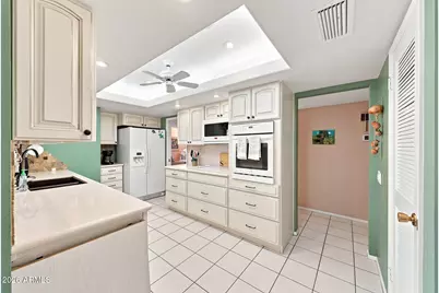 11053 W Pine Hollow Drive, Sun City, AZ 85351 - Photo 3