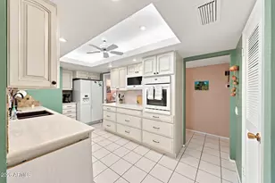 11053 W Pine Hollow Dr, Sun City, AZ 85351 - Photo 3
