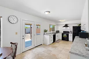 1029 W Carter Dr, Tempe, AZ 85282 - Photo 13